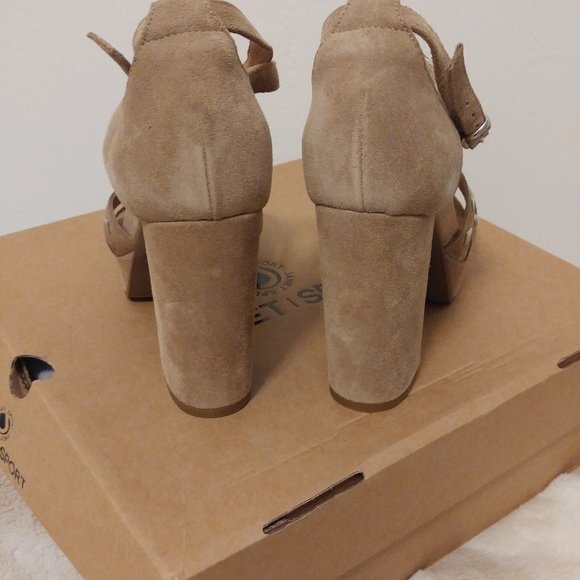 Janet Sport Platform Sandal Size 37 IOB - Picture 8 of 9